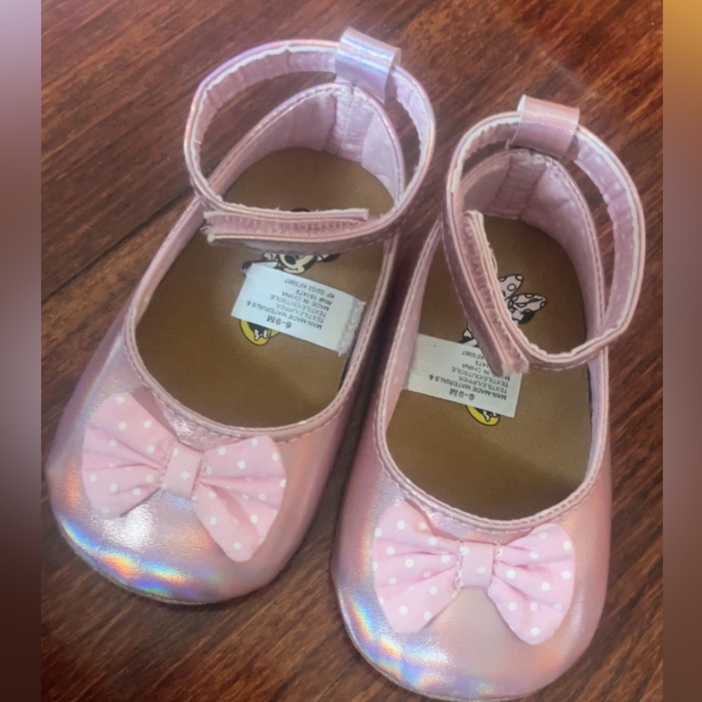 Minnie Mouse baby shoes